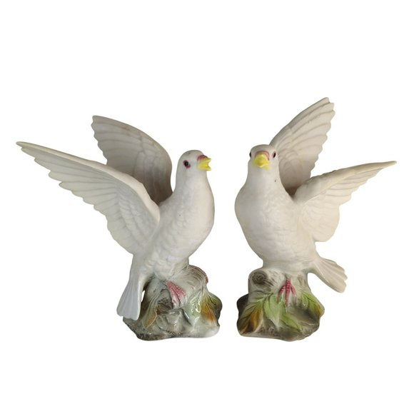 Vintage Porcelain Dove Figurines Pair Hand-Painted Decorative Birds Numbered - Picture 3 of 9